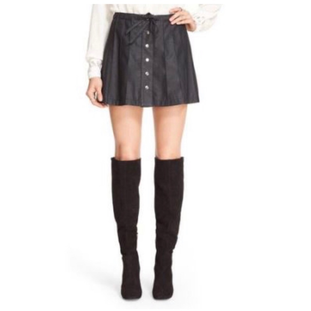 NWT Free People faux leather mini skirt. Sz 4
